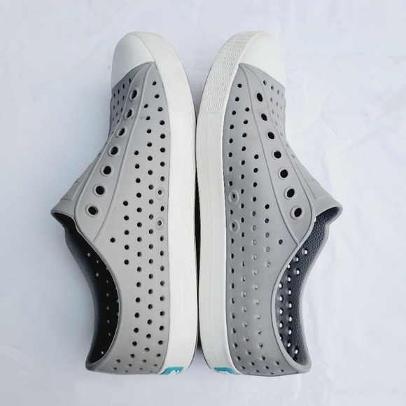 Native Unisex Gray Jefferson Slip-on Perforated Shoe - size M7/W9 - Picture 6 of 8